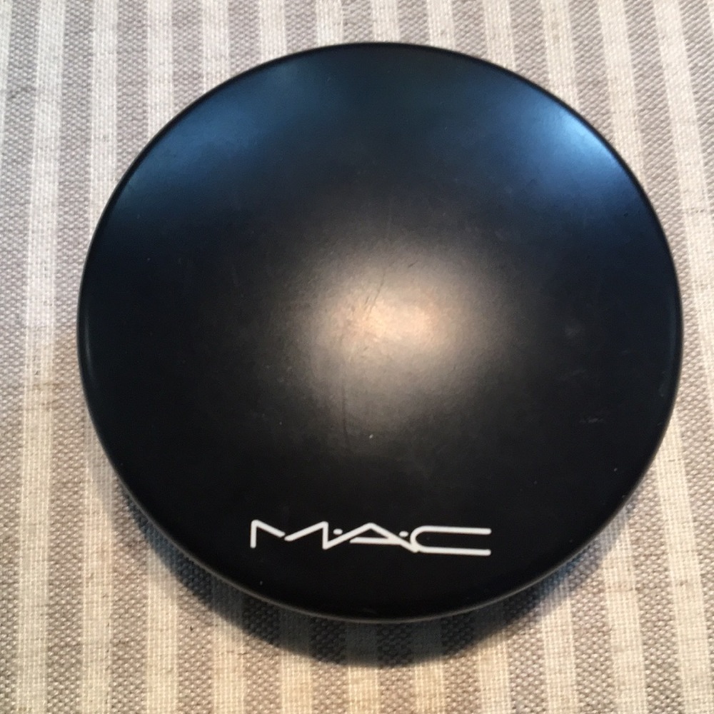 Mac mineralize skinfinish